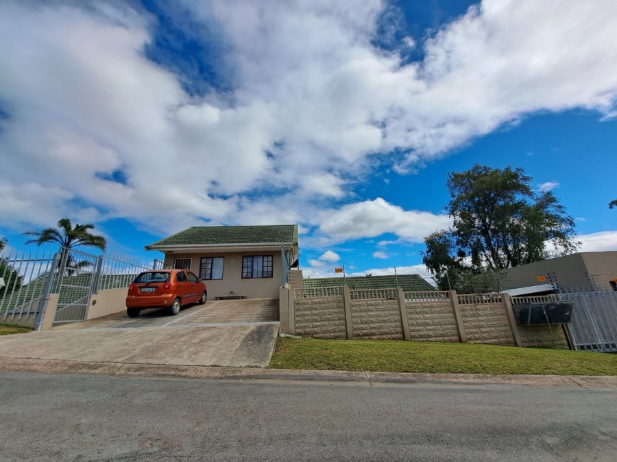 4 Bedroom Property for Sale in Beacon Bay Eastern Cape